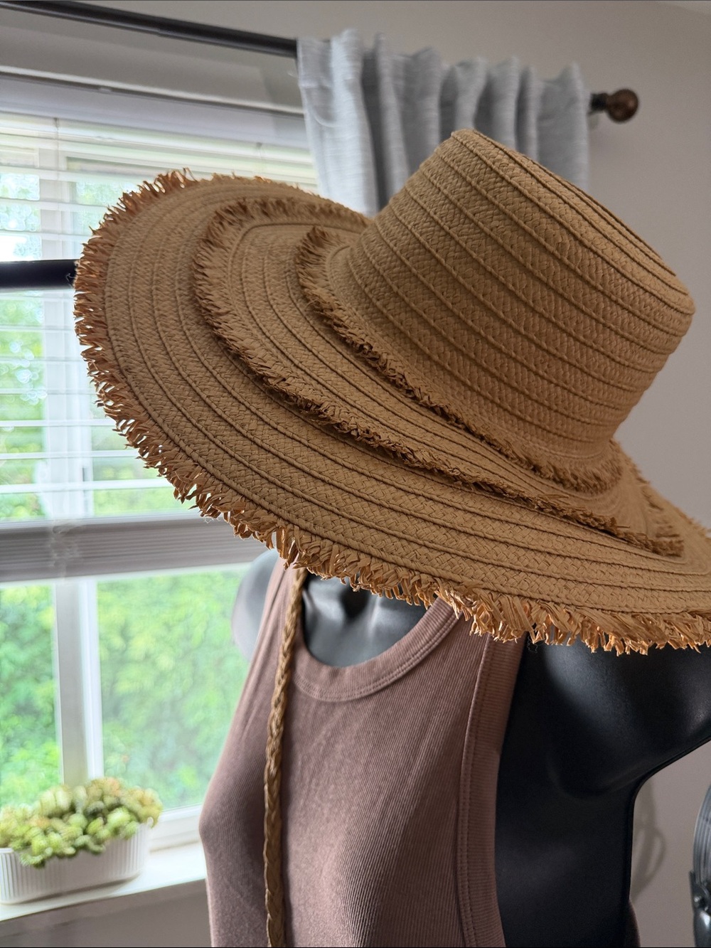 Women's Straw Sun Hat - Tan Wide Brim with Fringe